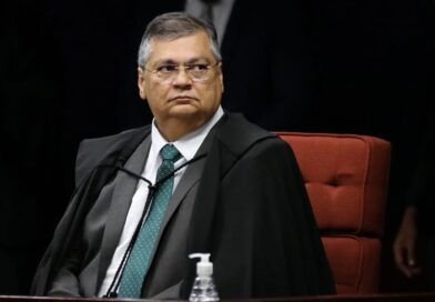 Flávio Dino questiona aposentadoria punitiva de juízes Flávio Dino questiona aposentadoria punitiva de juízes