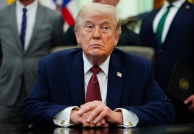 Trump diz que EUA controlam Estreito de Ormuz