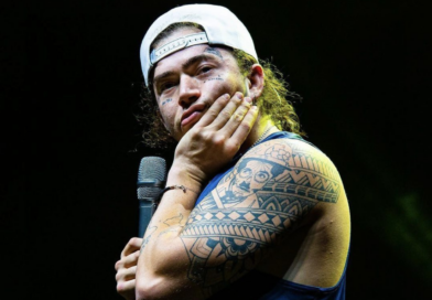Show de Whindersson mistura humor, dor e melancolia em Ilhéus