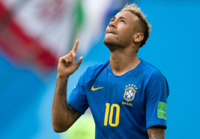 Neymar deixa clínica abatido e preocupa Seleção Neymar deixa clínica abatido e preocupa Seleção