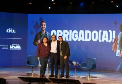 Rotatividade desafia jovens no primeiro emprego, aponta estudo