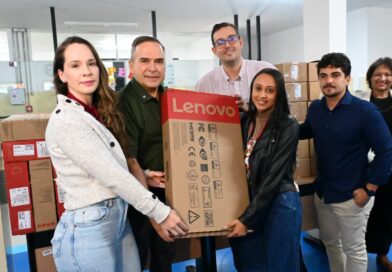 Goiânia recebe 1,5 mil computadores para unidades de saúde Goiânia recebe 1,5 mil computadores para unidades de saúde
