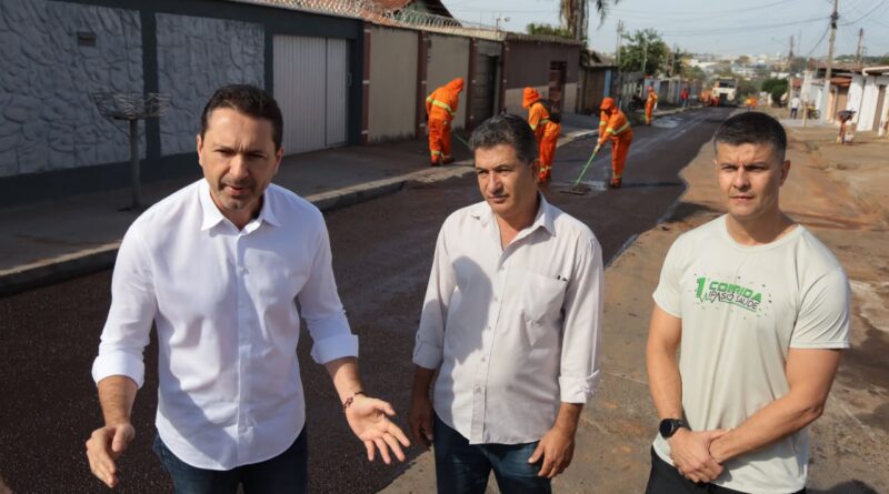 Gestão Vilela inicia recuperação de 353 km da malha viária de Aparecida