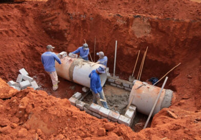 Obras de asfalto avançam em bairros de Aparecida