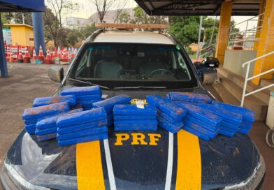 PRF apreende quase 60 kg de drogas na BR-060 em Rio Verde