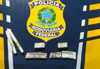 PRF apreende cigarros eletrônicos e medicamentos em Goiás PRF apreende cigarros eletrônicos e medicamentos em Goiás