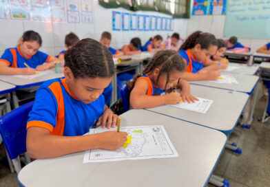 PGM prepara ação contra greve na Educação de Goiânia PGM prepara ação contra greve na Educação de Goiânia