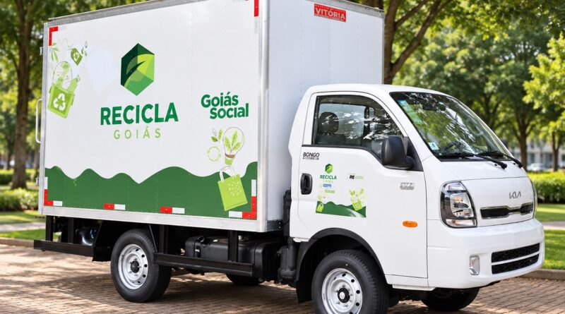 Aparecida recebe caminhão para reforçar coleta seletiva