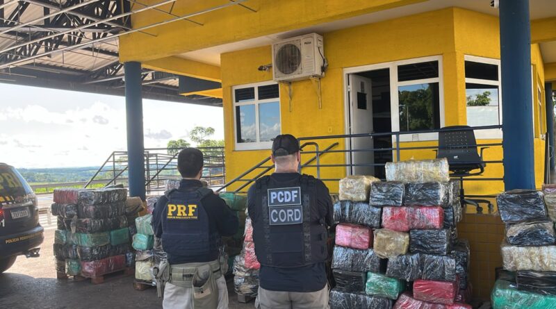 PRF apreende 3,5 toneladas de skunk na BR-153, em Morrinhos