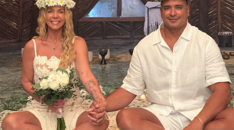 Carla Perez e Xanddy celebram 25 anos de casamento